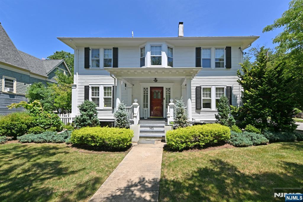 145 Park Ave, Leonia, NJ 07605
