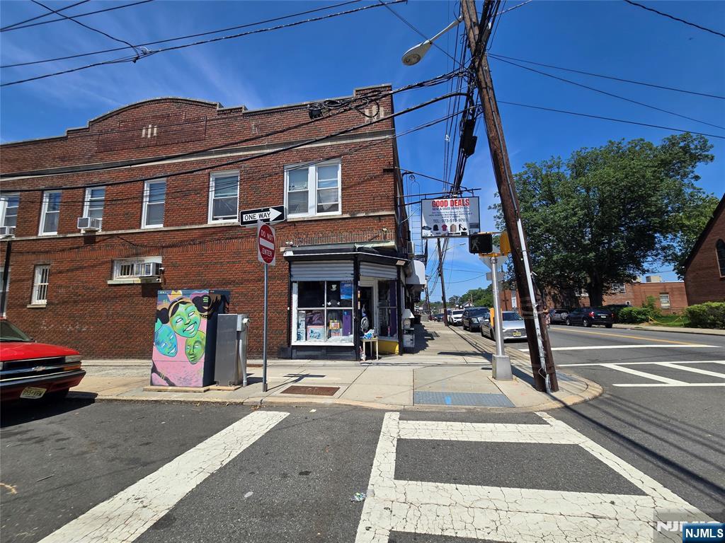 839-845 Sanford Avenue — photo 42