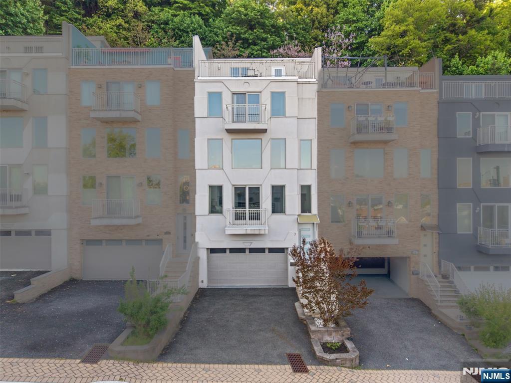 7 Oakdene Terrace — photo 30