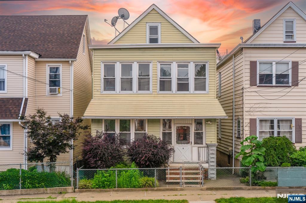 9 Cambridge Ave, Garfield, NJ 07026
