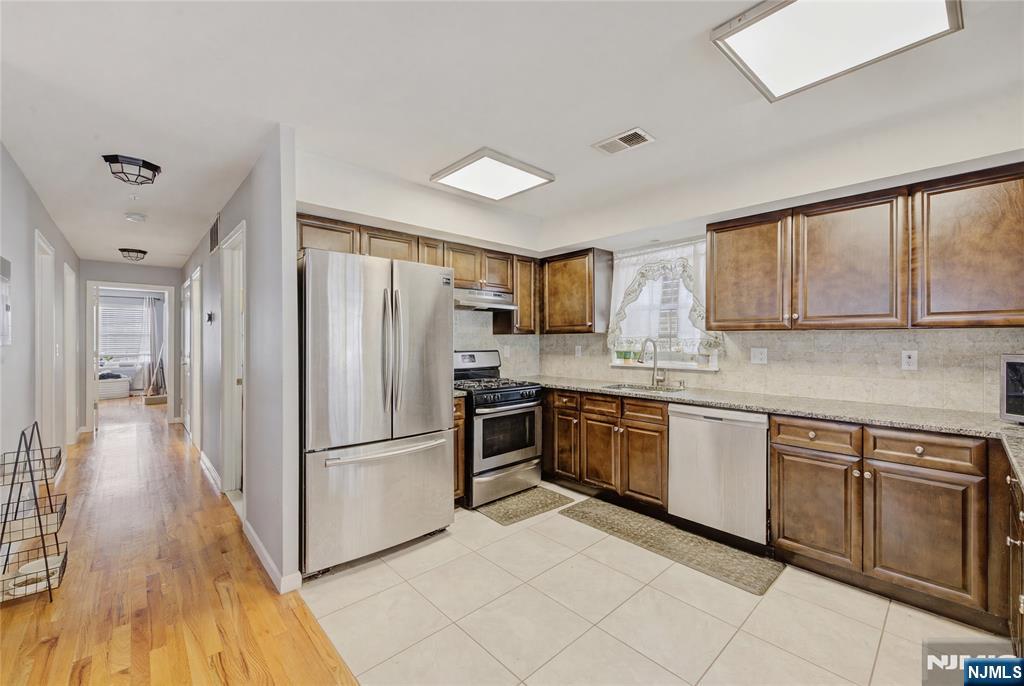 149 Bellair Place — photo 25