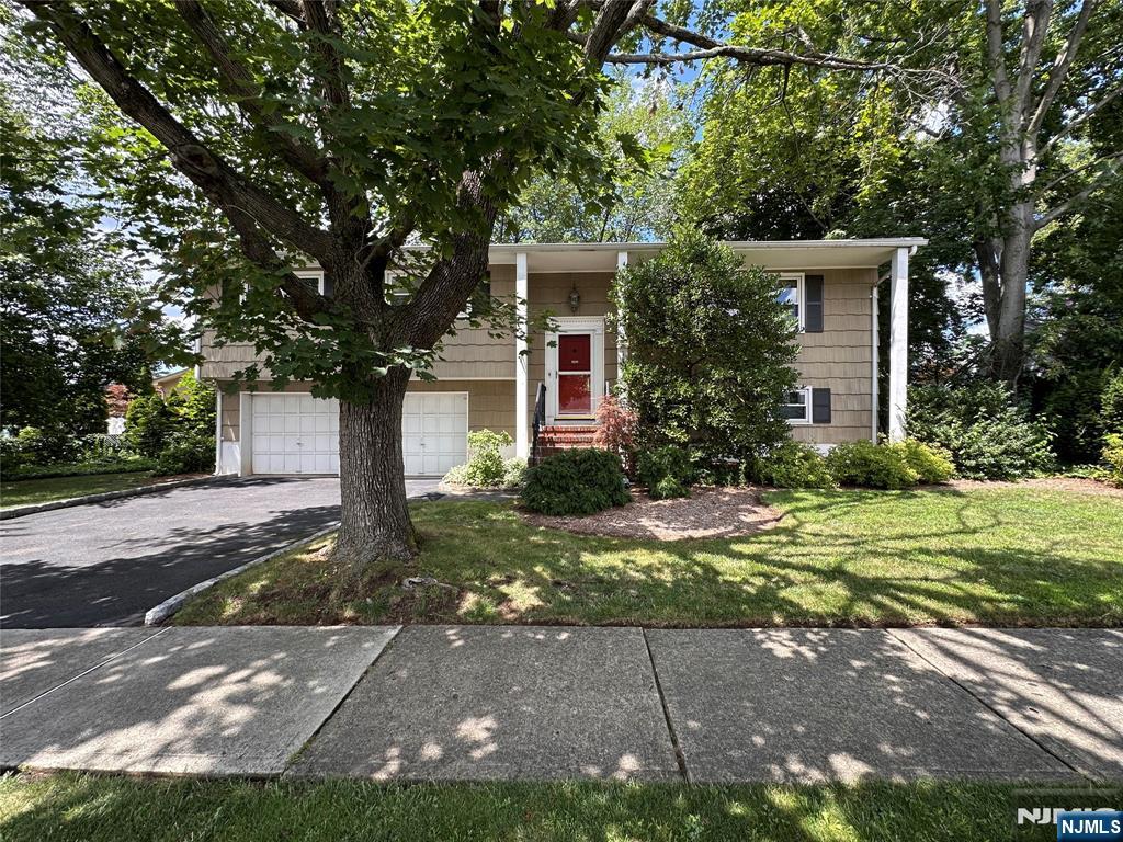 7-01 Bellair Avenue - Photo 1
