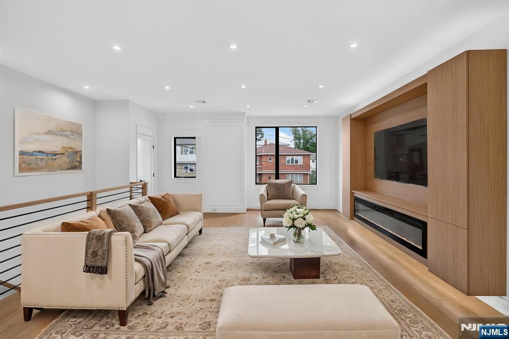 122 Edsall Avenue - Photo 5