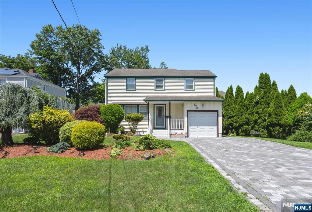 520 Washington Ave, Dumont, NJ 07628