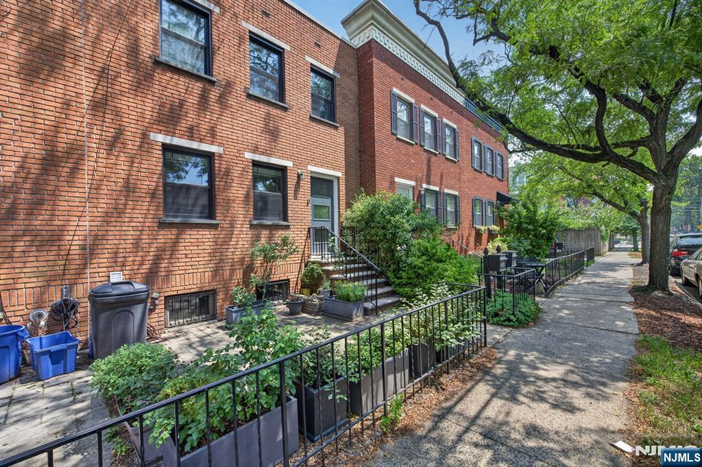 304 9th Street — photo 30