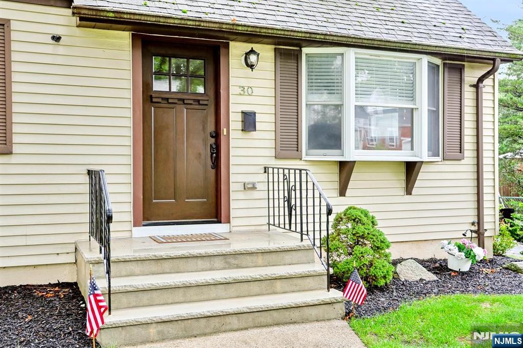 30 Highwood Drive - Photo 2