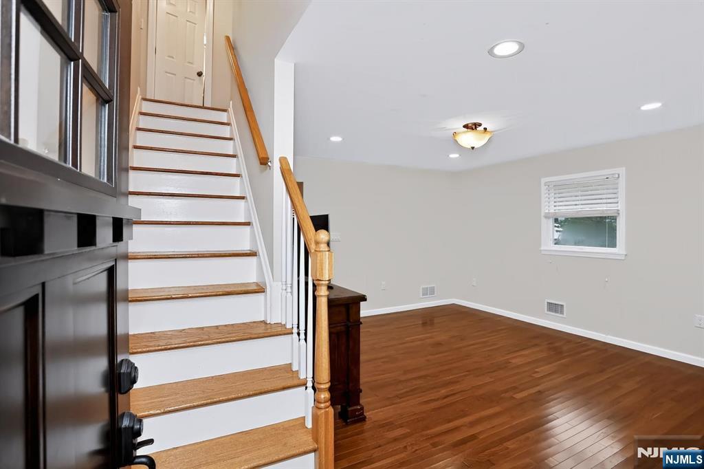 30 Highwood Drive - Photo 3