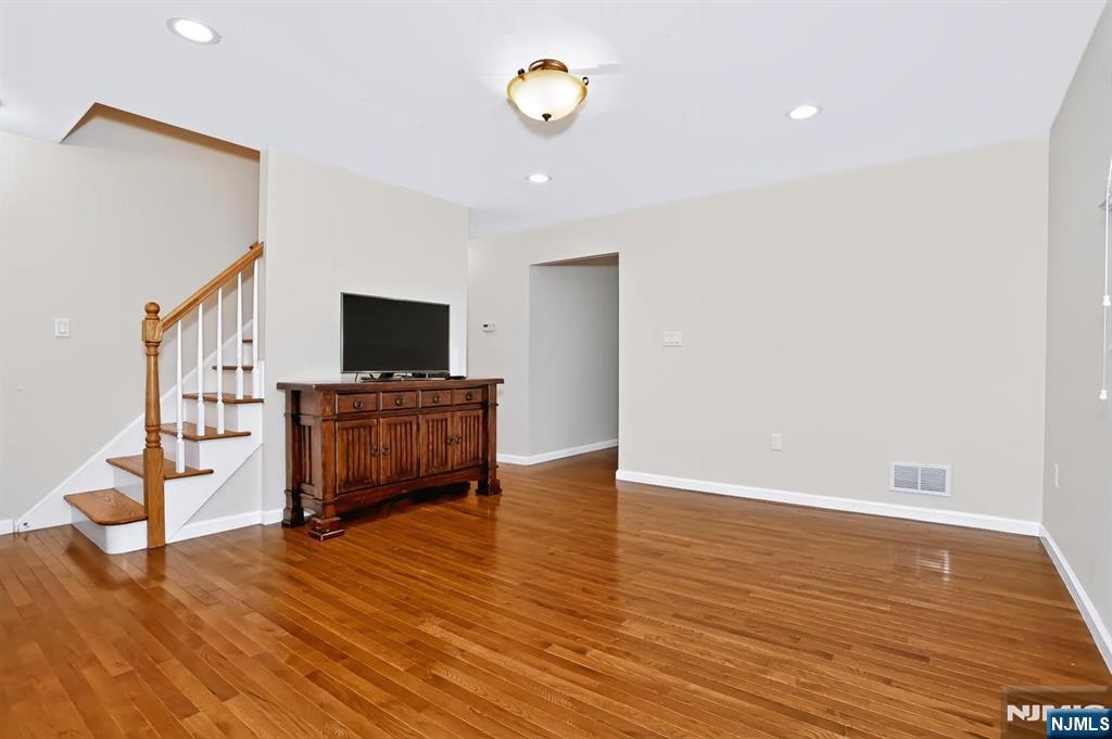 30 Highwood Drive - Photo 5