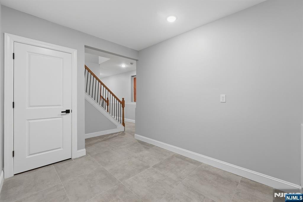 434 10th Street — photo 38