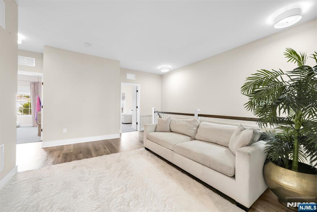 6 Hickory Court — photo 18