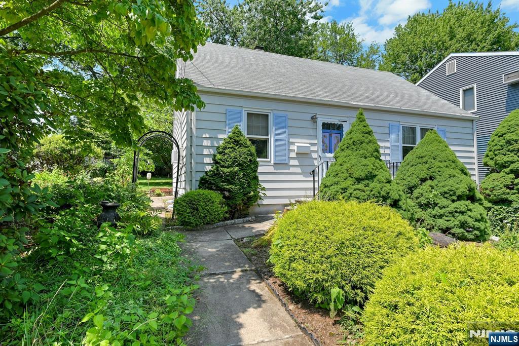 725 Millbrook Road - Photo 1