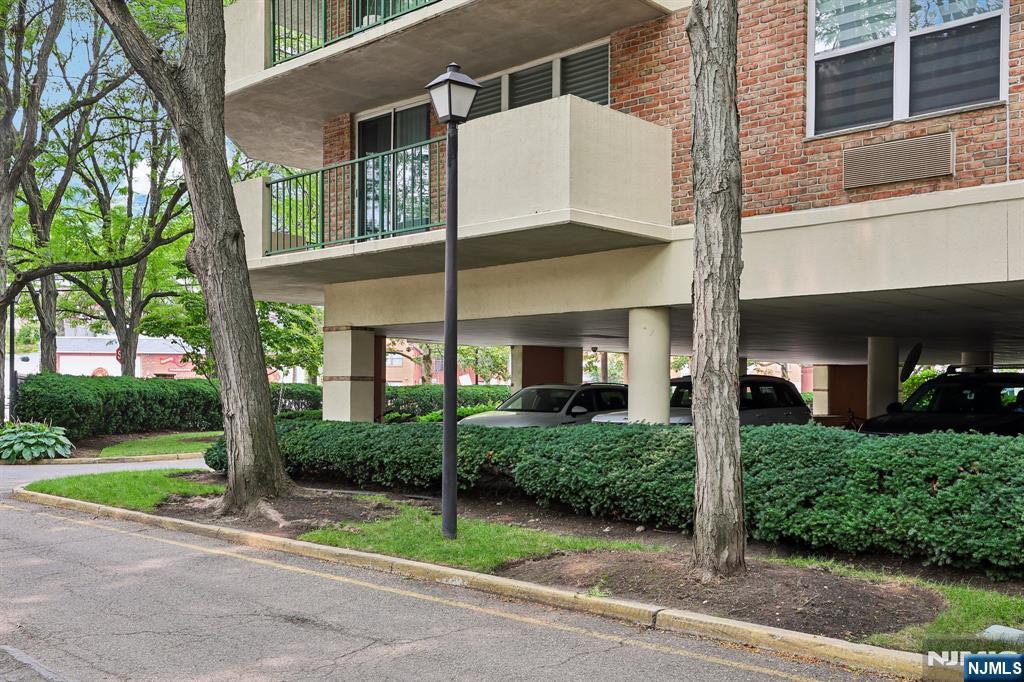 200 Grand Cove Way 2D - Photo 4