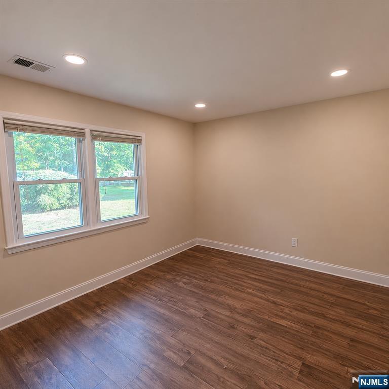 647 Wyckoff Avenue — photo 11