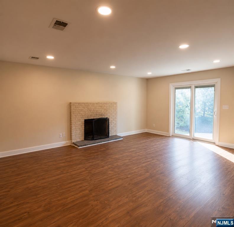 647 Wyckoff Avenue — photo 7