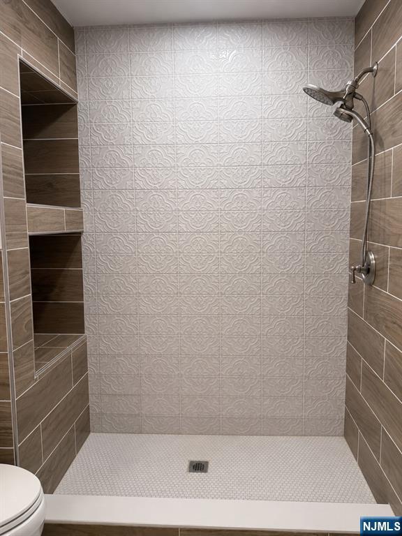647 Wyckoff Avenue — photo 10