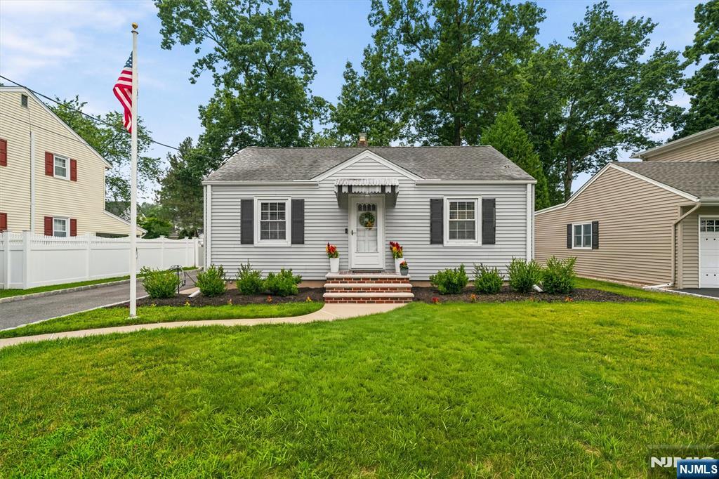 723 Wilson Ct, River Vale, NJ 07675