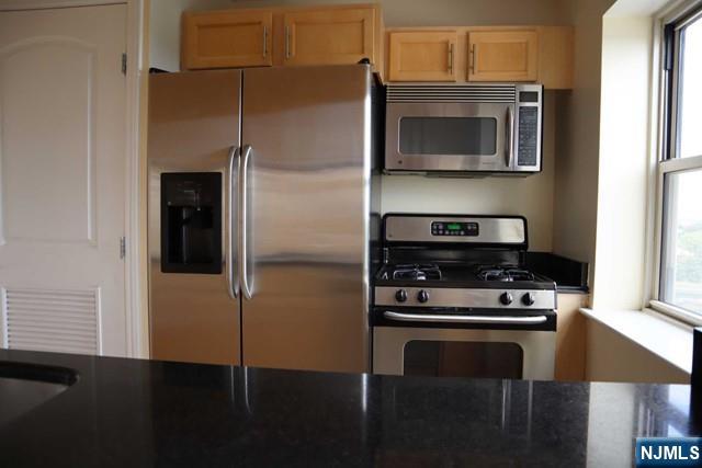 70 S Munn Avenue 905 - Photo 4