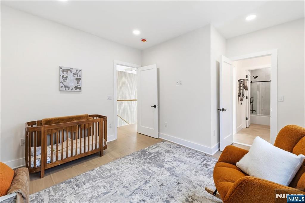 29 Sycamore Avenue — photo 23