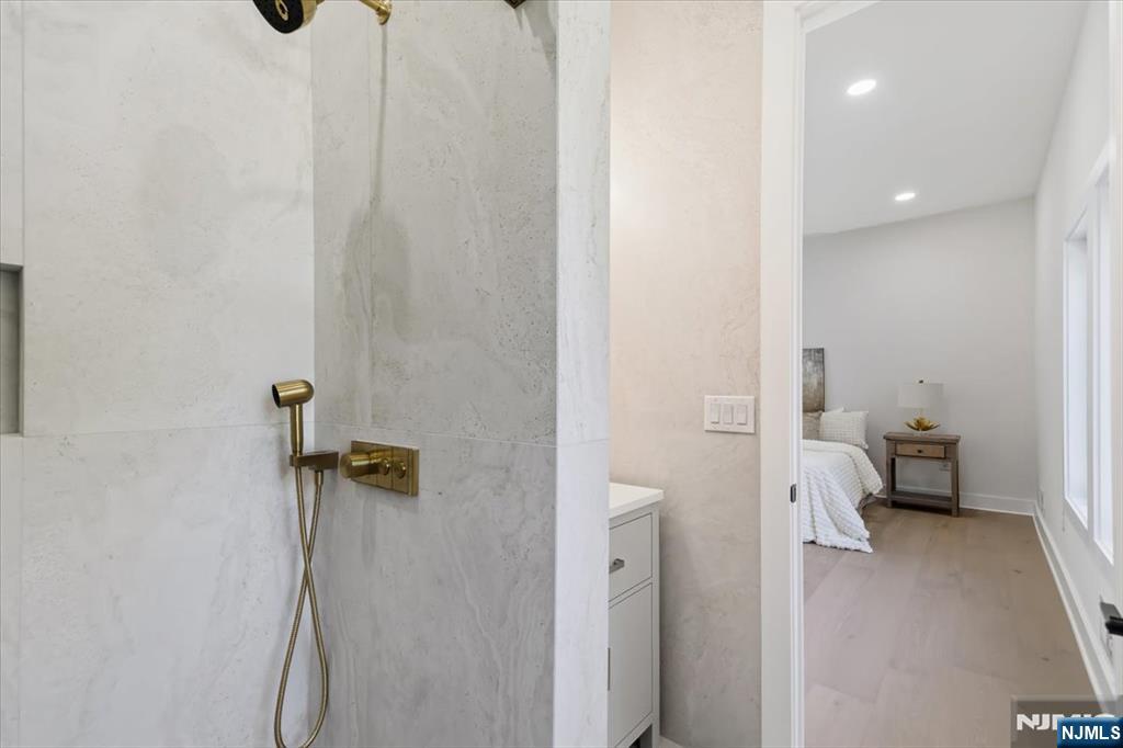 29 Sycamore Avenue — photo 45