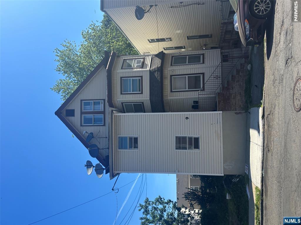 9 Courtland - Photo 2