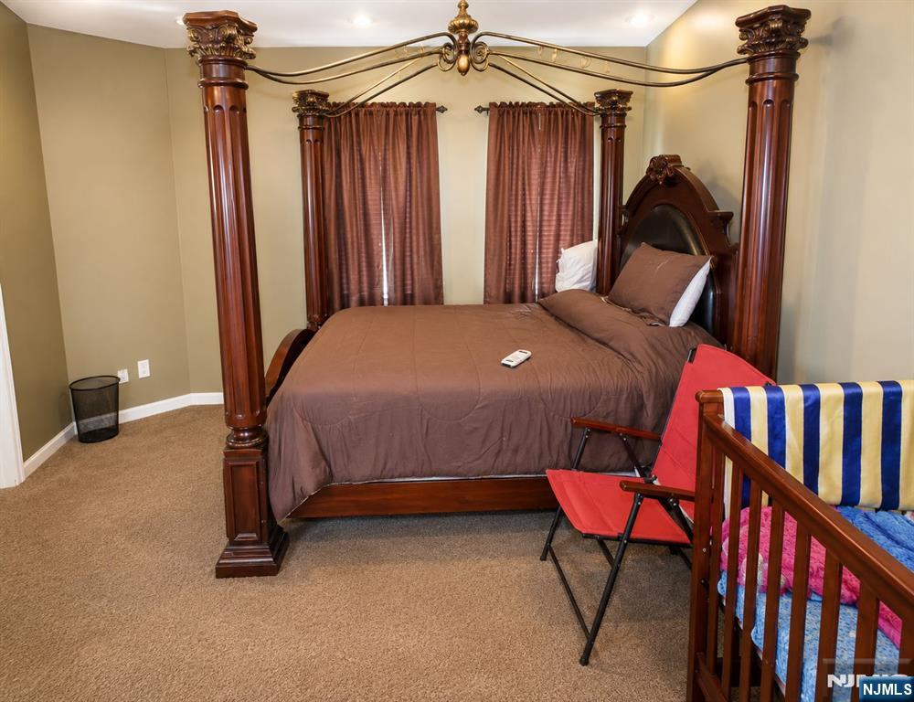 1083 Grove Street - Photo 5