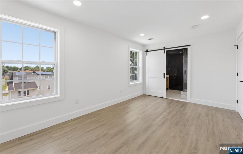 8 Annette Terrace - Photo 4