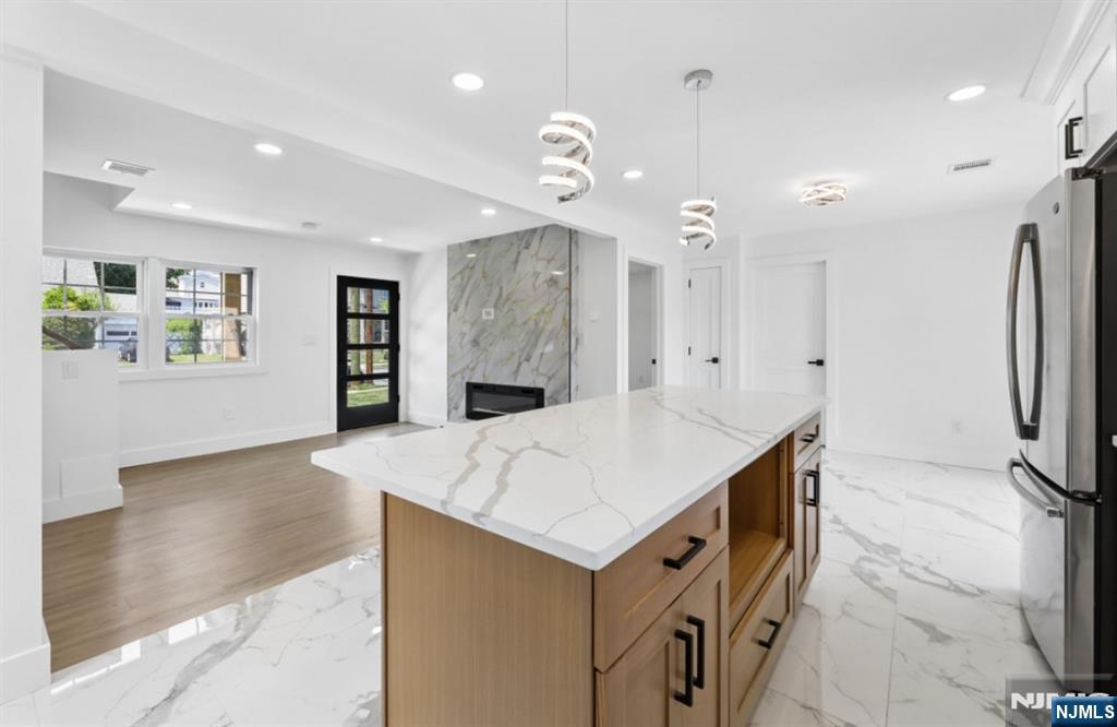 8 Annette Ter, Lodi, NJ 07544