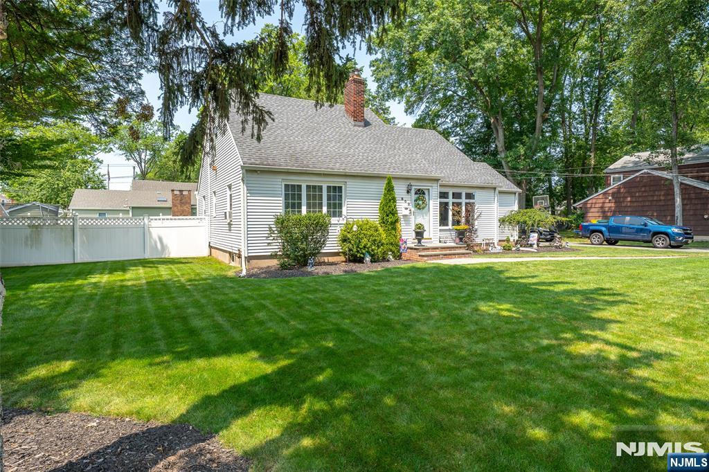 Photo 3 of Single family home for sale at 800 Asbury St, New Milford, NJ 07646 | MLS# 26027604 | Listing updated on 2026-10-07