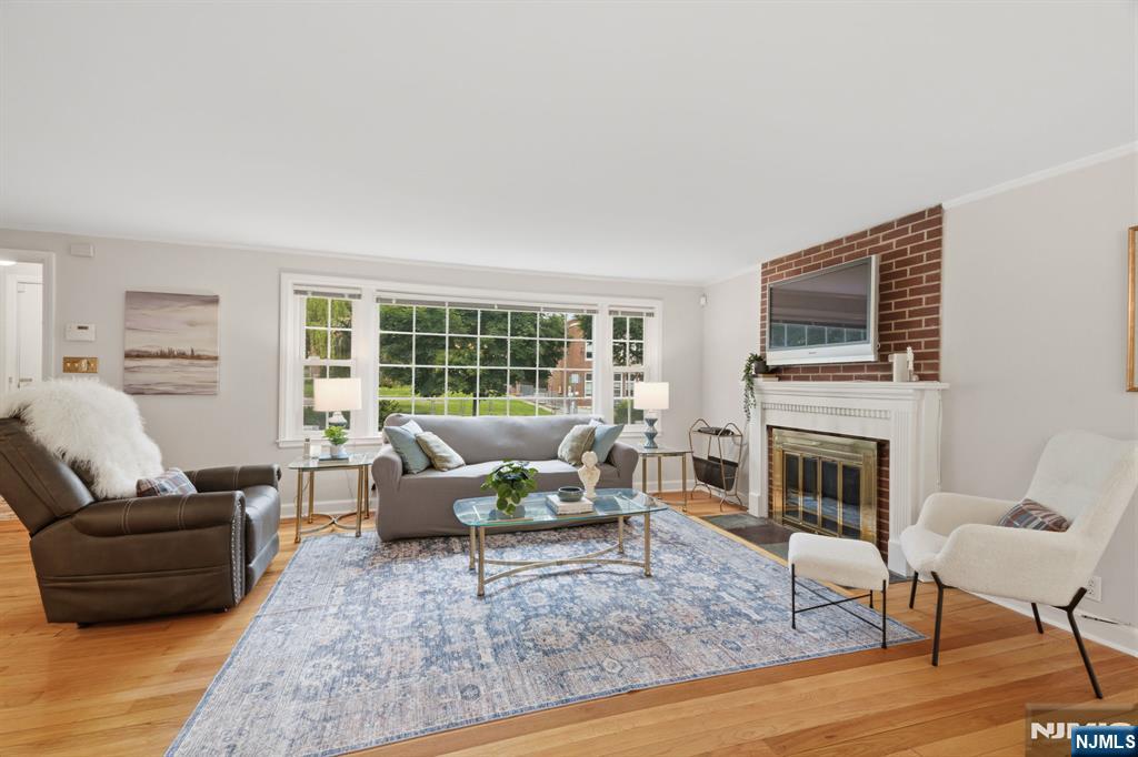 3rd image of 10 College Ave, Montclair, NJ 07043 | MLS# 26027620