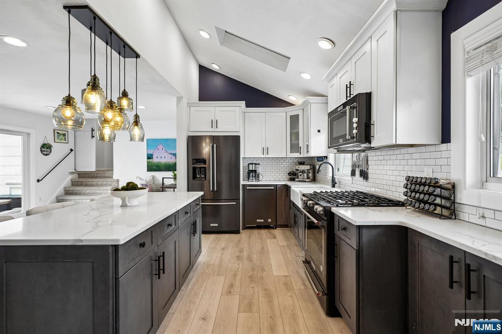9 Barry Drive - Photo 5