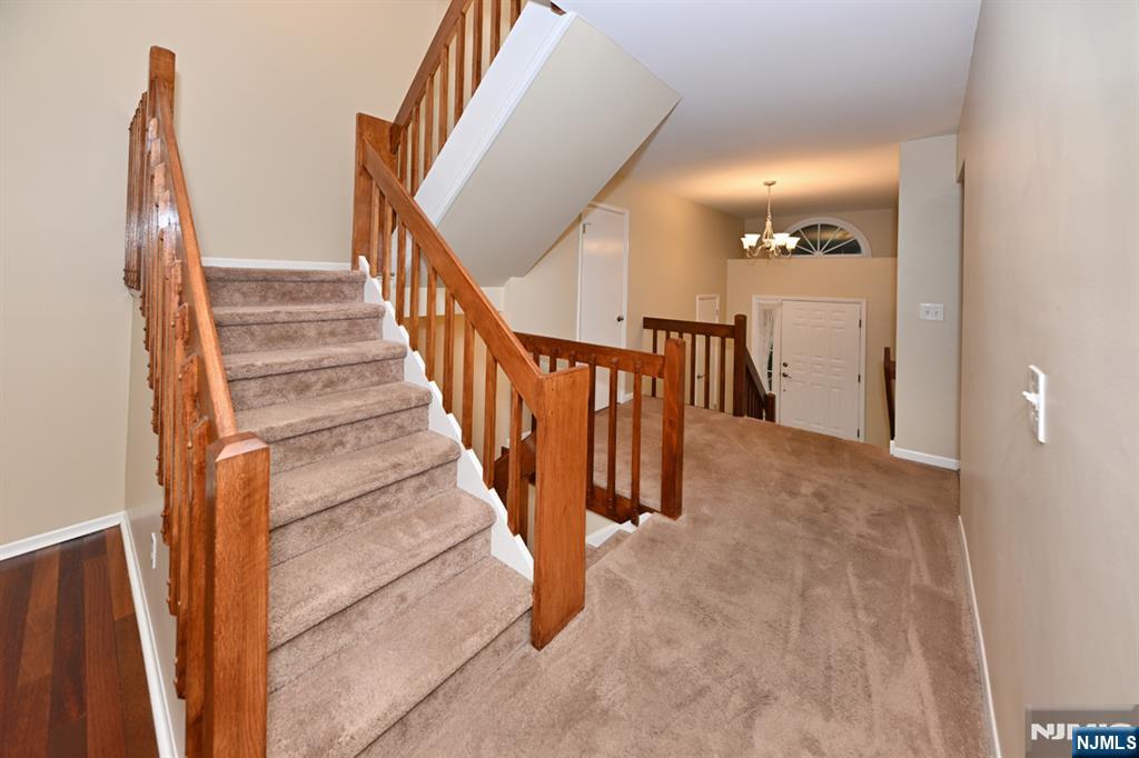 6 Erin Way 404 - Photo 4