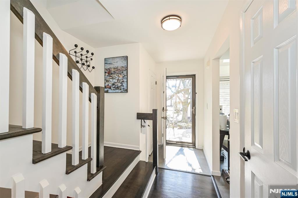 1537 John Street 7 - Photo 2