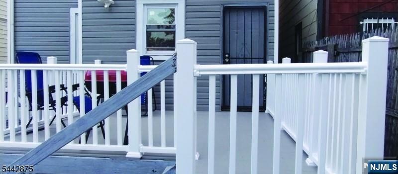46 Sanford Street - Photo 2