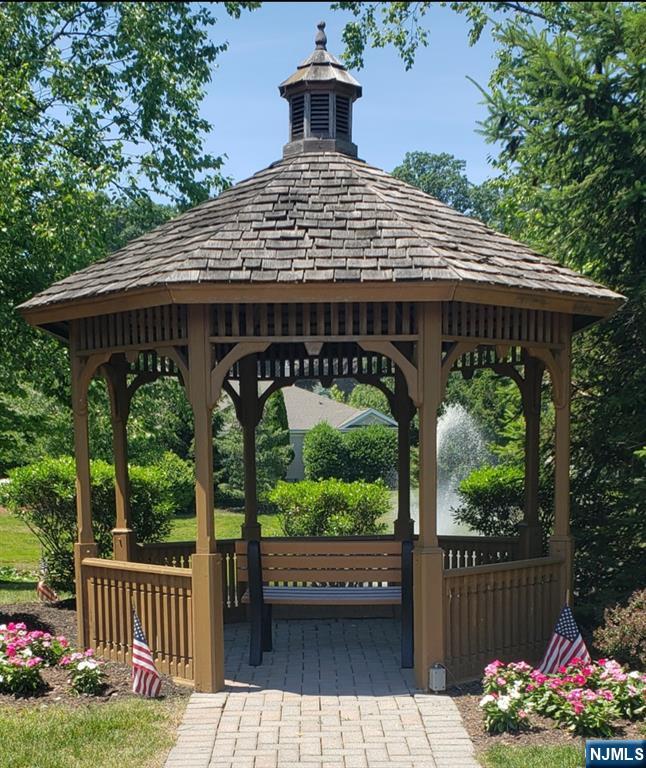 2nd image of 8 Pebble Rd, Woodland Park, NJ 07424