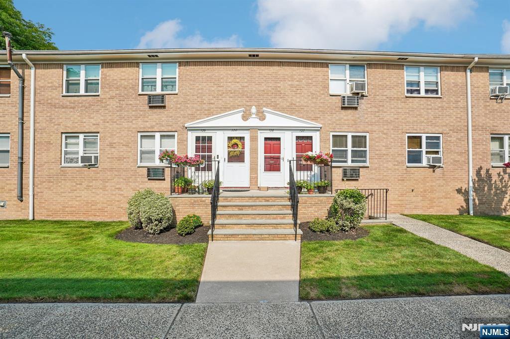 725 Joralemon Street 127 - Photo 1