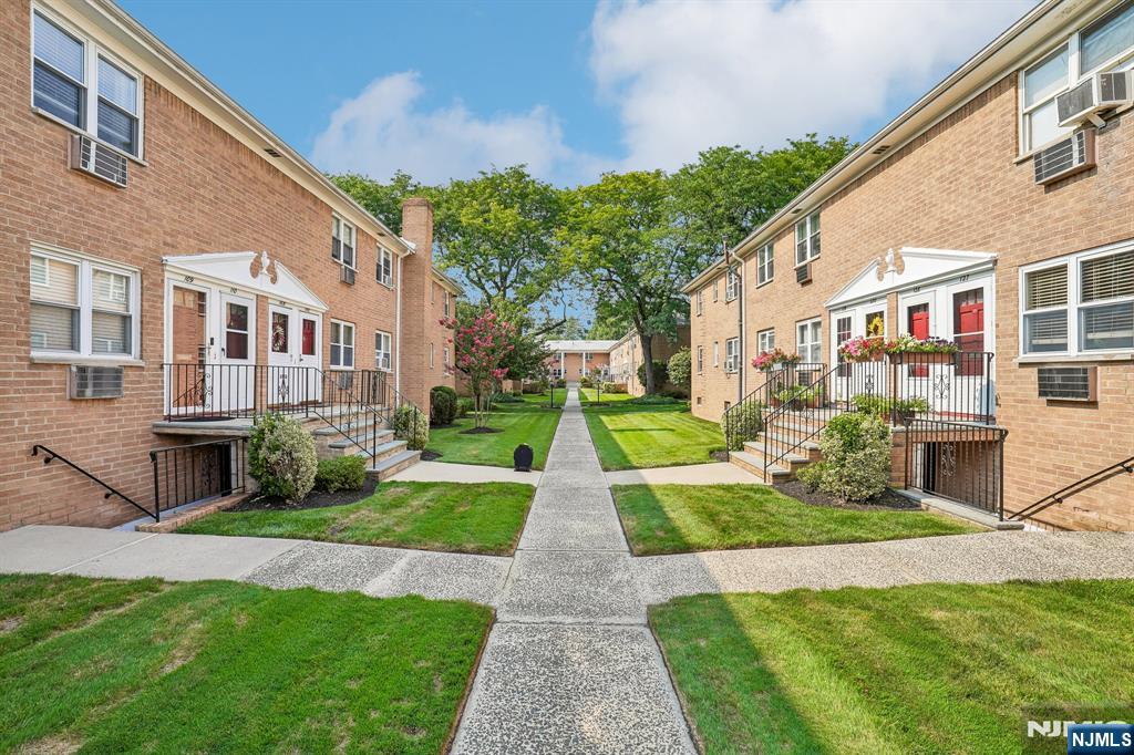 725 Joralemon Street 127 - Photo 4