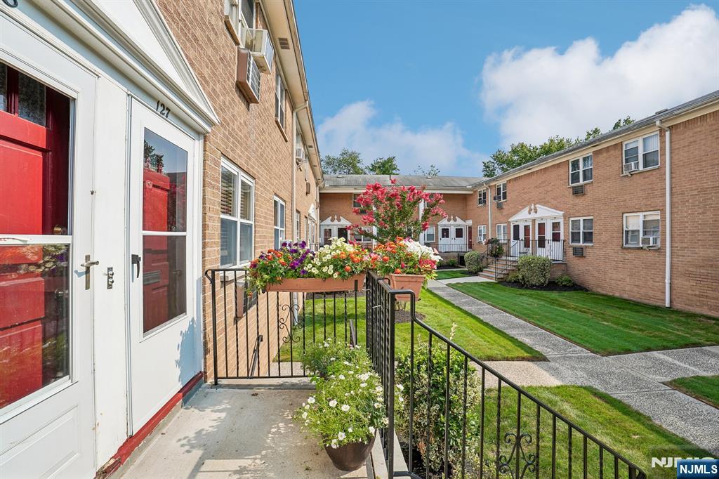 725 Joralemon Street 127 - Photo 5