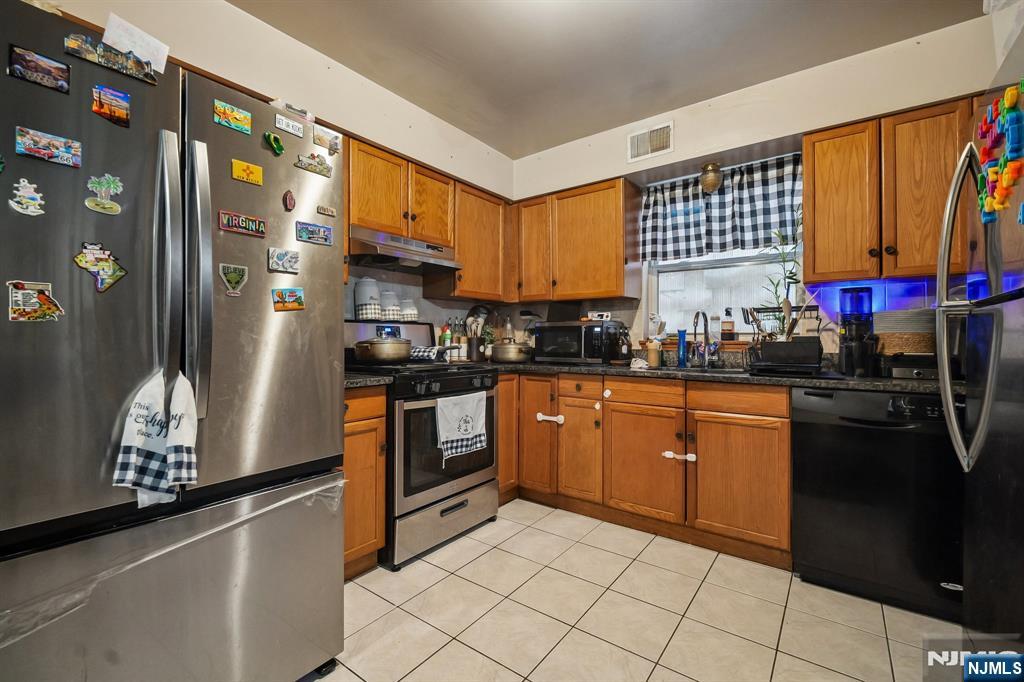 235 4th Street - Photo 4
