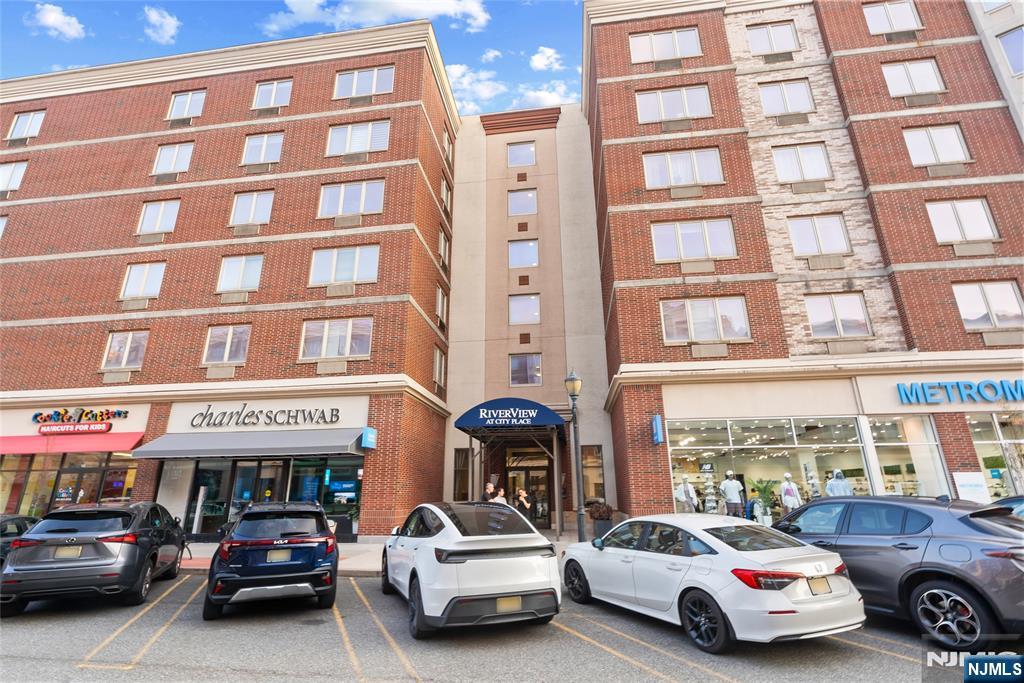 5109 City Pl, Edgewater, NJ 07020