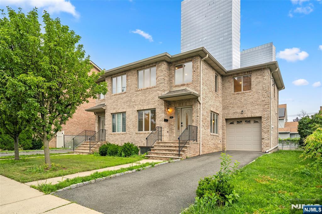 157 English St, Fort Lee, NJ 07024