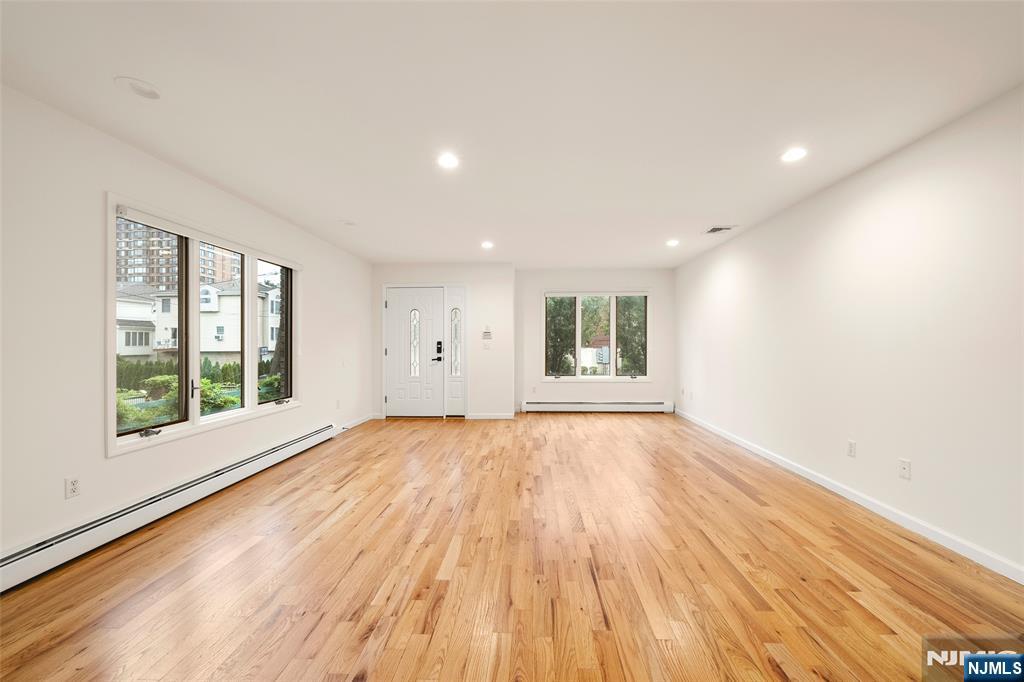 157 English St, Fort Lee, NJ 07024