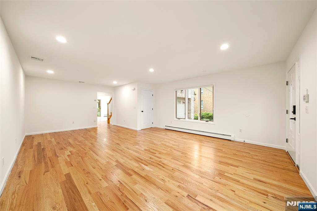 157 English Street - Photo 5