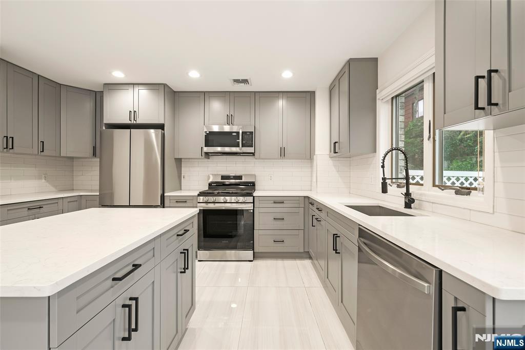 157 English Street — photo 9