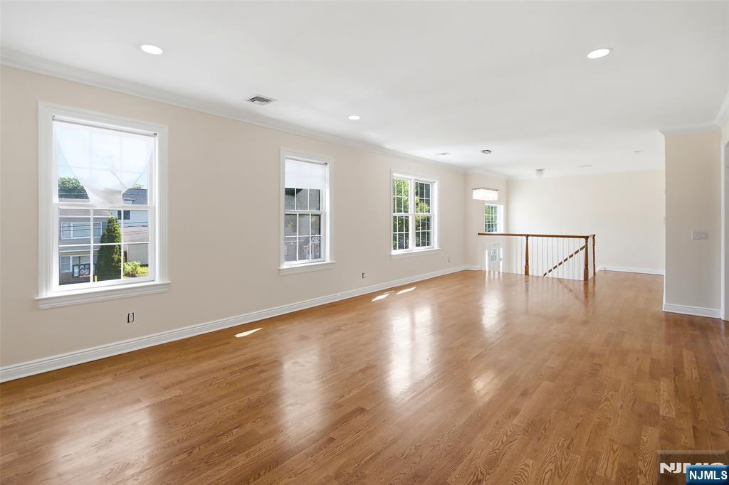 90 Terrace Avenue 1 - Photo 5