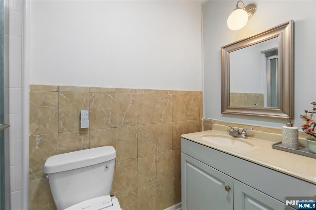 127 Clark Avenue — photo 18