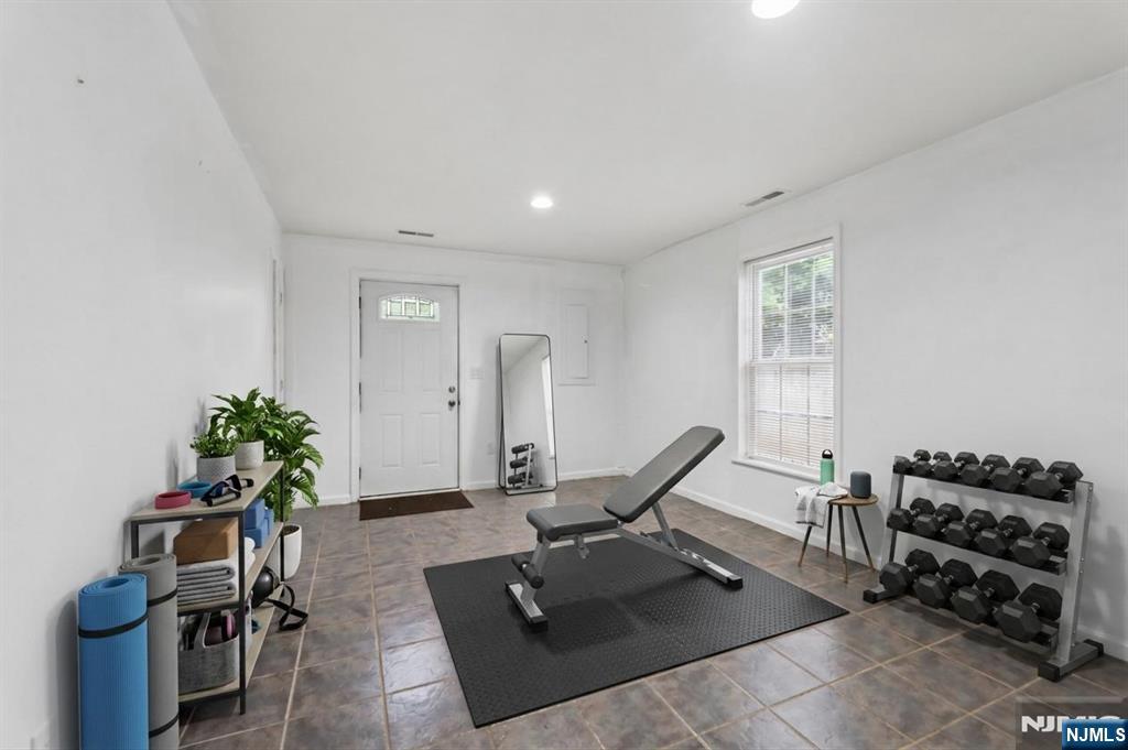 127 Clark Avenue — photo 22
