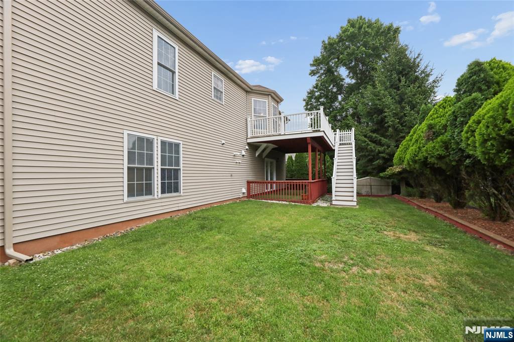 127 Clark Avenue — photo 24