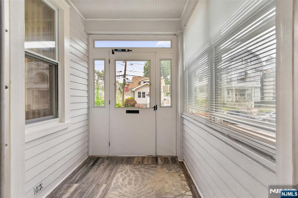 139 Headley Terrace - Photo 4