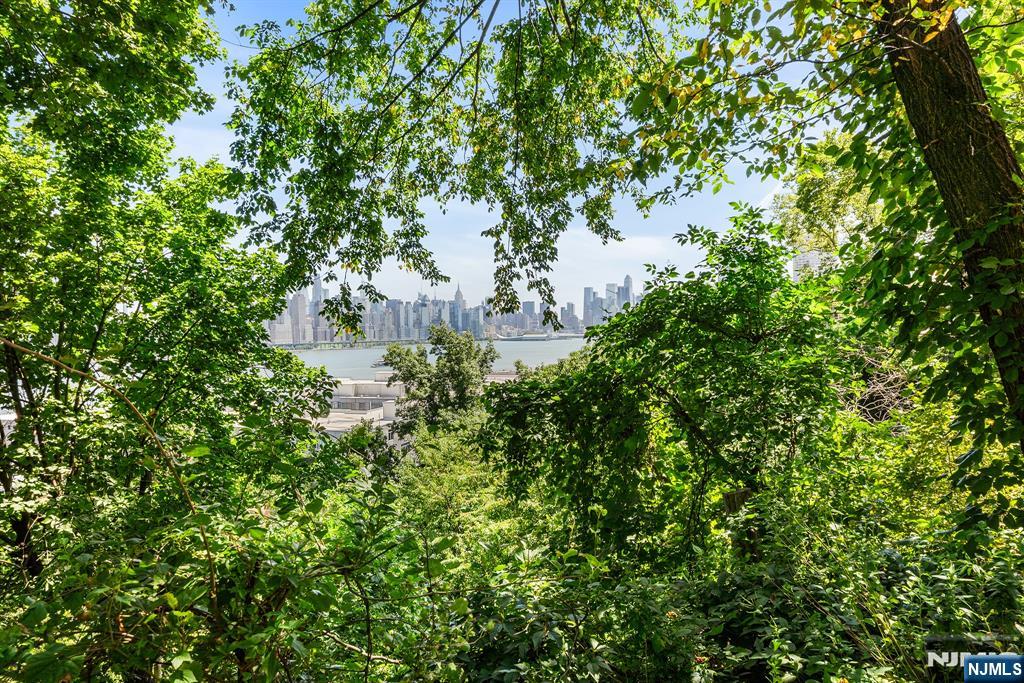 7855 Boulevard #26G