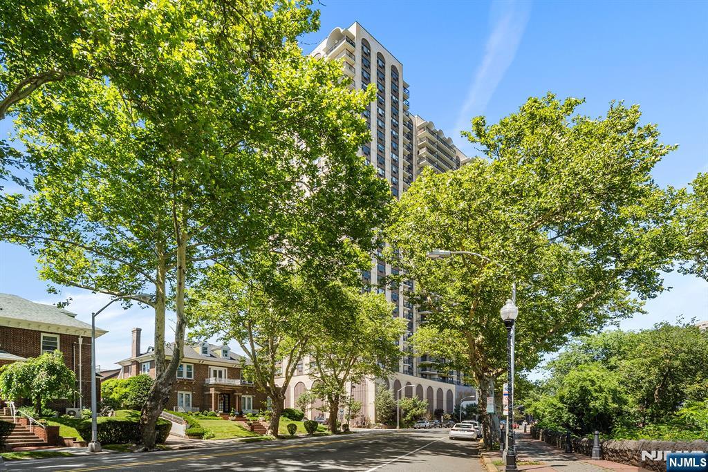 7855 Boulevard #26G